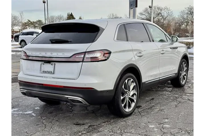 $38988 : Lincoln Nautilus 2023 AWD Re image 4