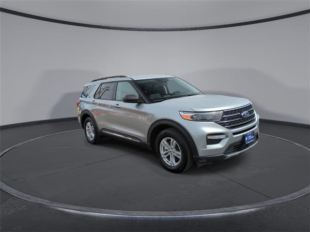 $30500 : 2023 Explorer XLT image 2