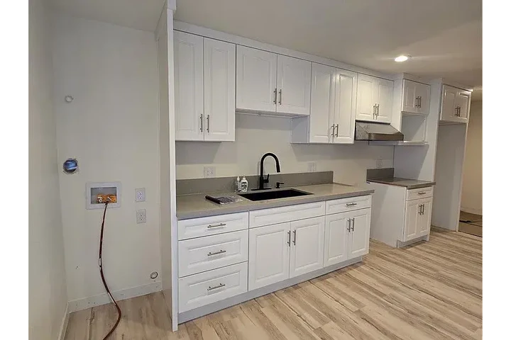 $2600 : Apartment For Rent image 9