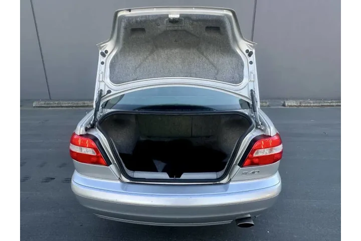 $5940 : 2004 S40 image 10