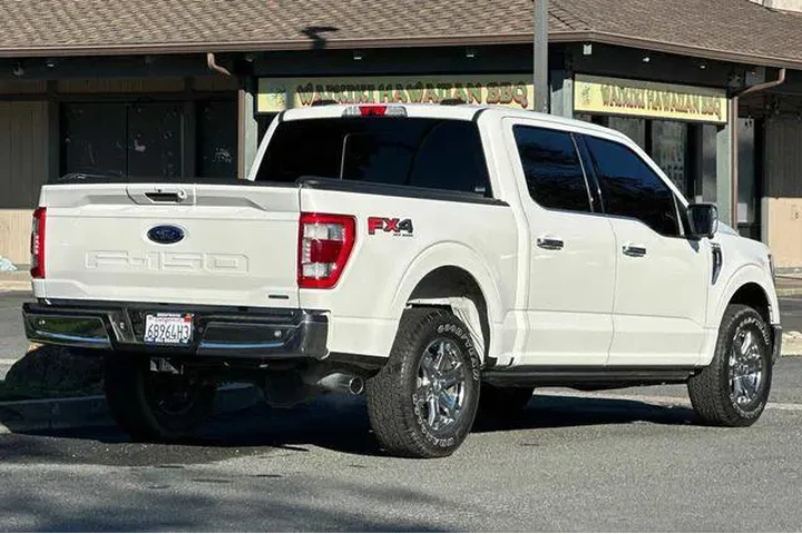 $39399 : Ford F-150 2021 4x4 Lariat 4 image 3
