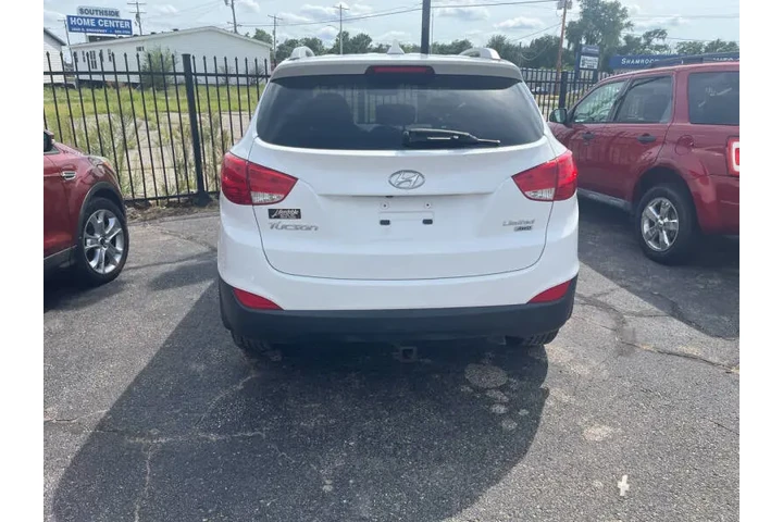 2014 Tucson Limited image 3