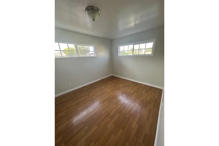 $900 : Cuarto mediano image 6