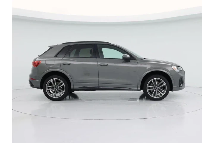 $28998 : Audi Q3 2022 AWD quattro S l image 7