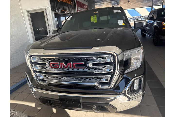 $37485 : GMC Sierra 1500 2021 4x4 SLT image 2