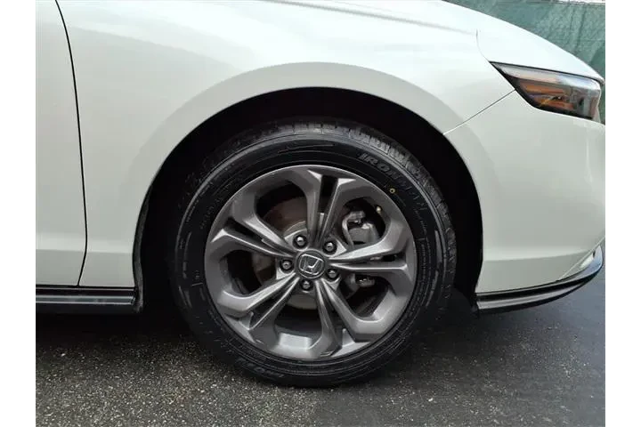 $24929 : Honda Accord 2024 EX 4dr Sed image 9