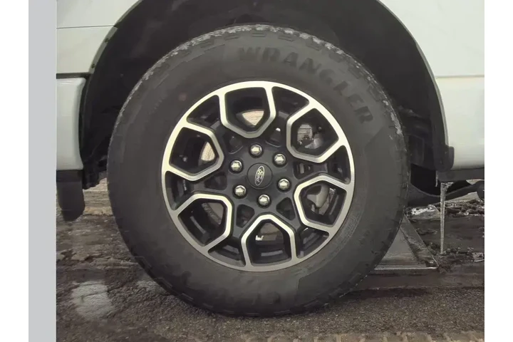 $33999 : Ford F-150 2022 4x4 XLT 4dr image 9