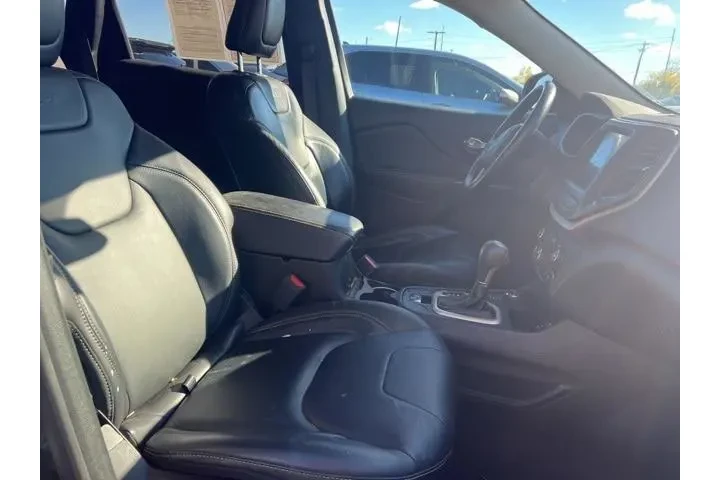 $11825 : Jeep Cherokee 2017 4x4 Limit image 8