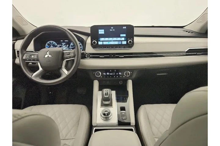 $31998 : Mitsubishi Outlander 2023 AW image 9