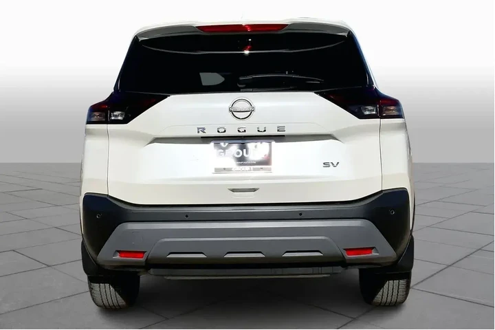 $23598 : Nissan Rogue 2023 SV 4dr Cro image 4