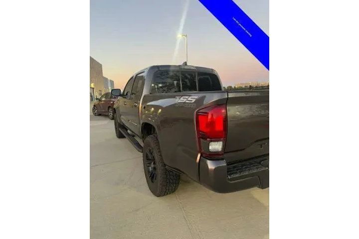 $28995 : Toyota Tacoma 2021 4x2 SR5 4 image 9