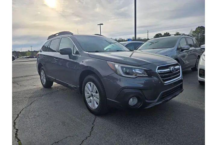 $16845 : Subaru Outback 2018 AWD 2.5i image 3