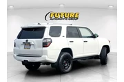 $37999 : Toyota 4Runner 2018 4x4 SR5 thumbnail