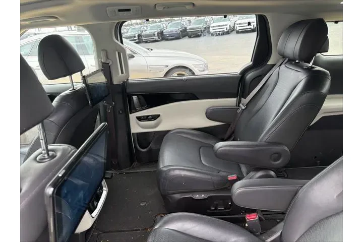 $29191 : Kia Carnival 2022 SX Prestig image 8