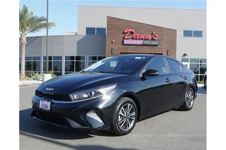 $14984 : 2023 Forte LXS image 1