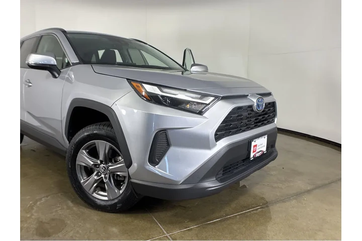 $33989 : Gold Certified2024 RAV4 Hybri image 6