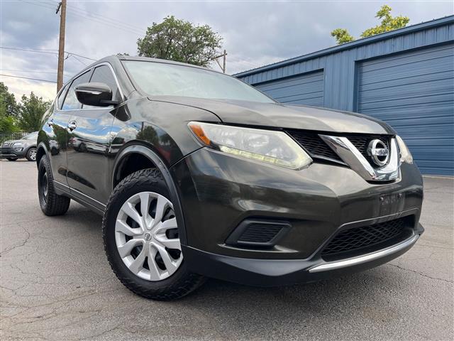 $9998 : 2015 Rogue S, AWD, GREAT MPG, image 1