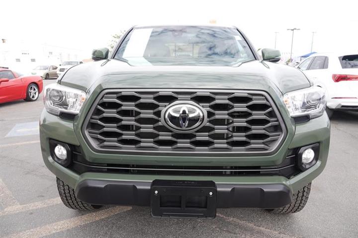 $52995 : Pre-Owned 2022 Tacoma Double image 3