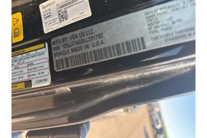 $26000 : Jeep Gladiator 2020 4x4 Spor image 9