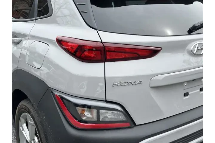 $20995 : Hyundai KONA 2023 AWD SEL 4d image 10