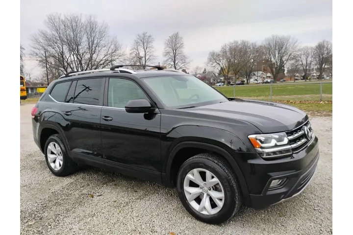 $12497 : 2018 Atlas V6 SE image 1