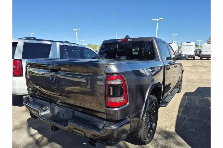 $37981 : Ram 1500 2020 4x2 Laramie 4d image 3