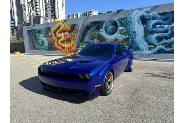 $31999 : 2018 Challenger 392 HEMI Scat image 1