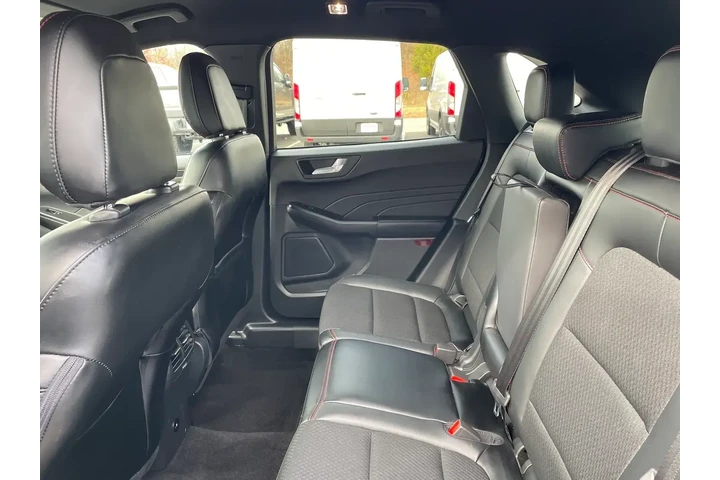 $24915 : Ford Escape 2025 ST-Line 4dr image 7