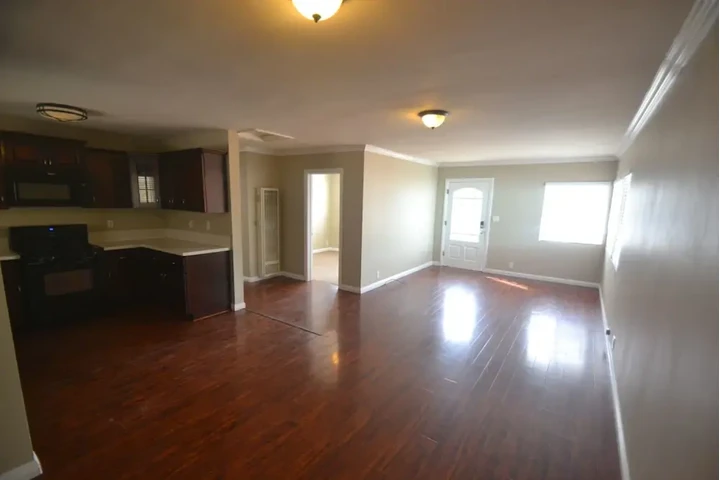 $2600 : Available 4Bed 2Bat in LA image 2