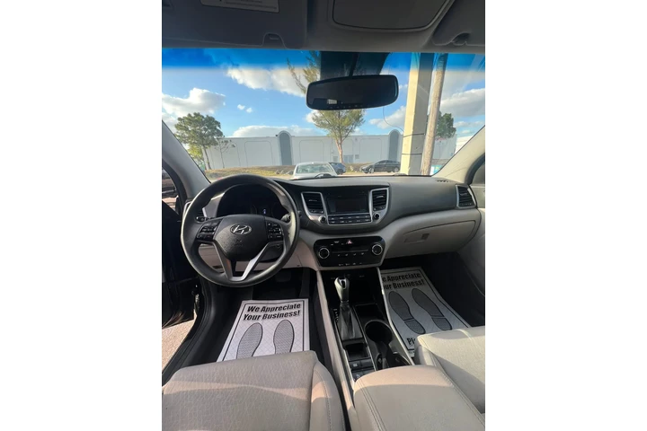$10995 : Hyundai Tucson SE image 4