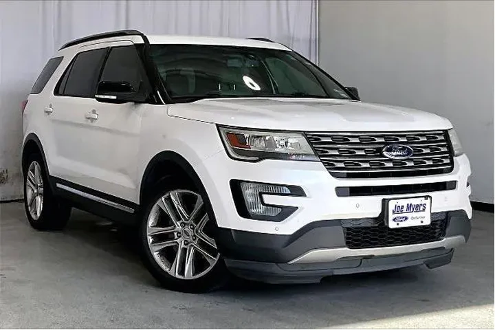 $8219 : Ford Explorer 2016 XLT 4dr S image 1