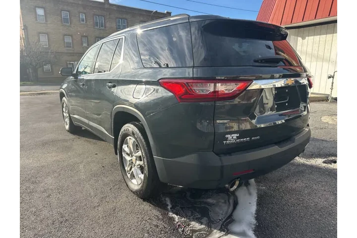 $15995 : 2019 Traverse LT Cloth image 4