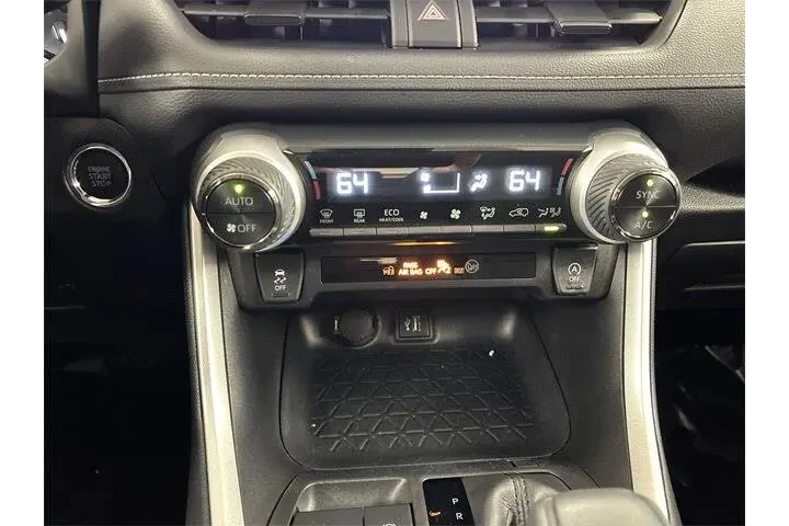 $26800 : Toyota RAV4 2024 AWD XLE 4dr image 10