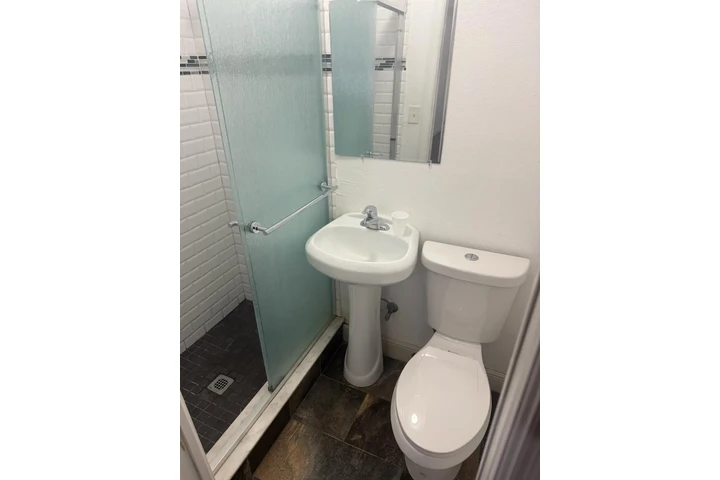 $1500 : Renta de efficiency image 2