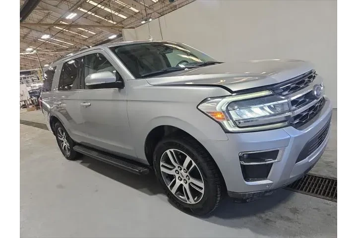 $39390 : Ford Expedition 2024 4x2 Lim image 3
