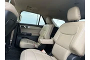 $16991 : Ford Explorer 2020 AWD XLT 4 thumbnail