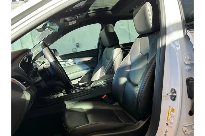 2023 CT5 Luxury image 7