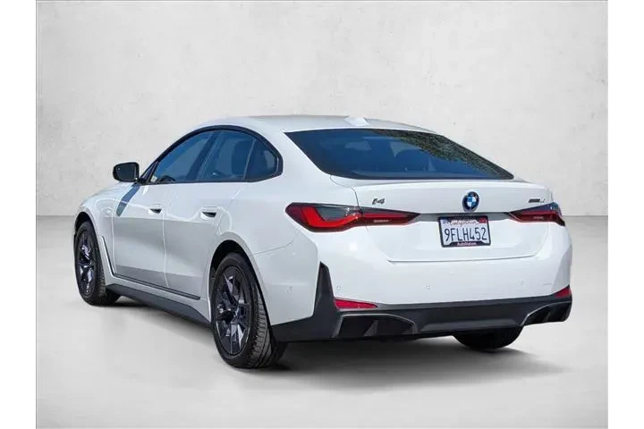 $32040 : BMW i4 2023 eDrive35 Gran Co image 8