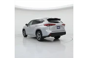 $31998 : Toyota Highlander 2021 XLE 4 thumbnail
