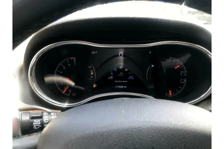 $9999 : 2014 Grand Cherokee image 6