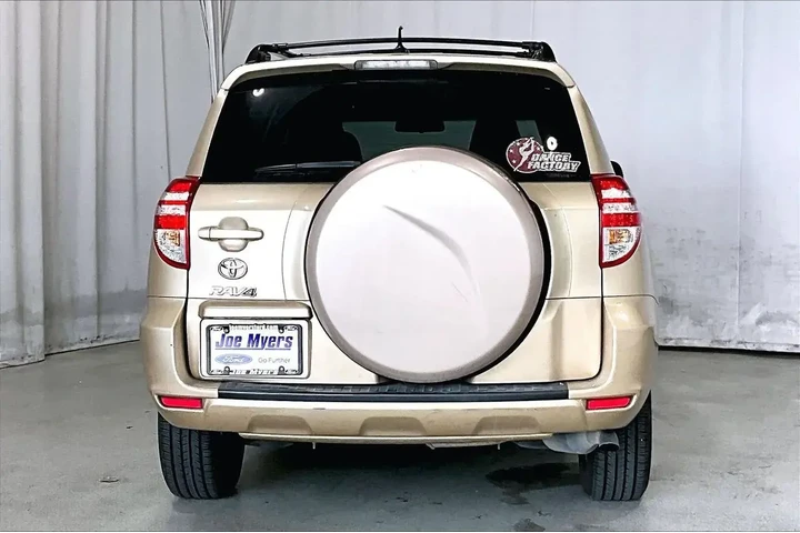 $7991 : Toyota RAV4 2012 Base 4dr SU image 4