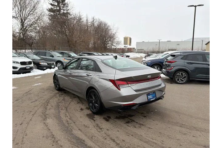 $19000 : Hyundai ELANTRA 2023 SEL 4dr image 3