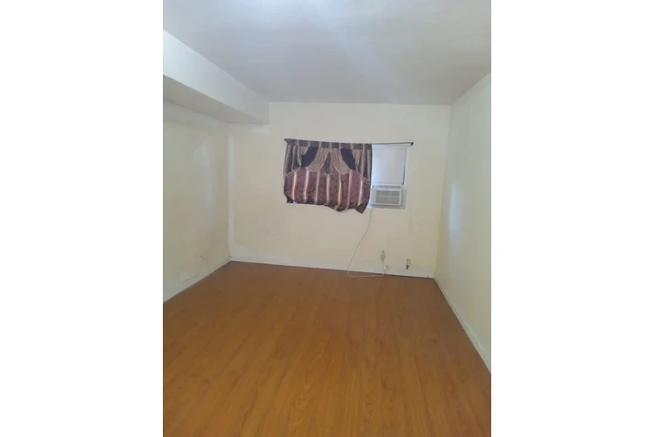 $800 : Se renta cuarto image 1