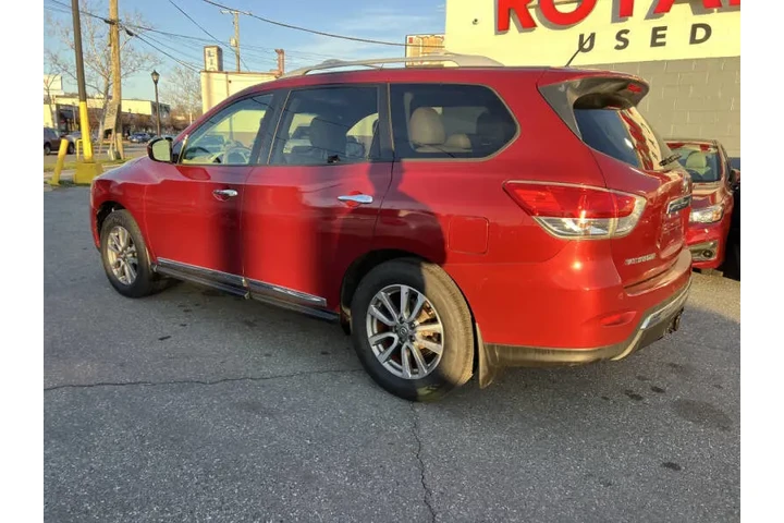 $7900 : 2014 Pathfinder SL image 5