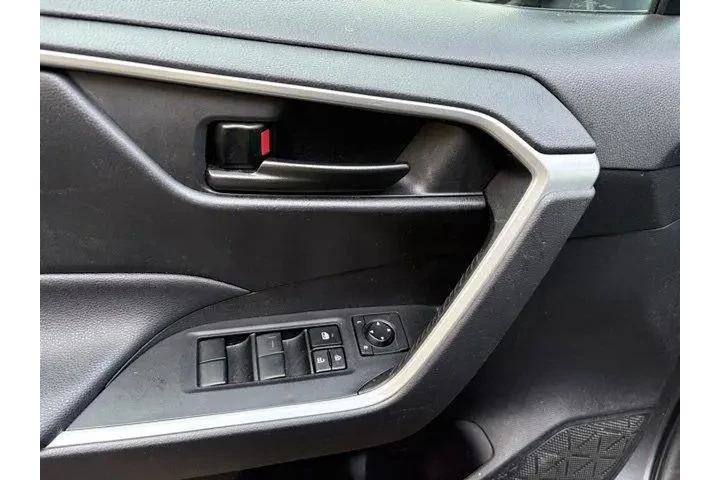 $22998 : Toyota RAV4 2021 AWD LE 4dr image 10