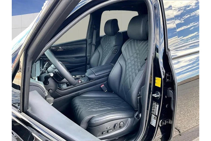 $78000 : Used 2026 Genesis GV80 image 6