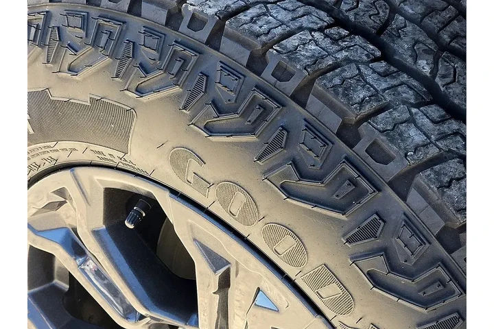 $36995 : GMC Canyon 2024 4x2 Elevatio image 9