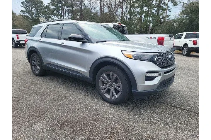 $28998 : Ford Explorer 2022 XLT 4dr S image 1