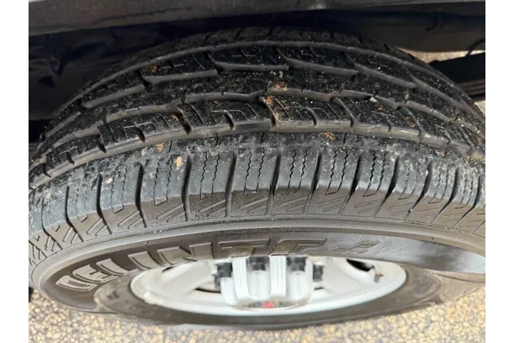 $13999 : 2017 GMC Savana 2500 image 9