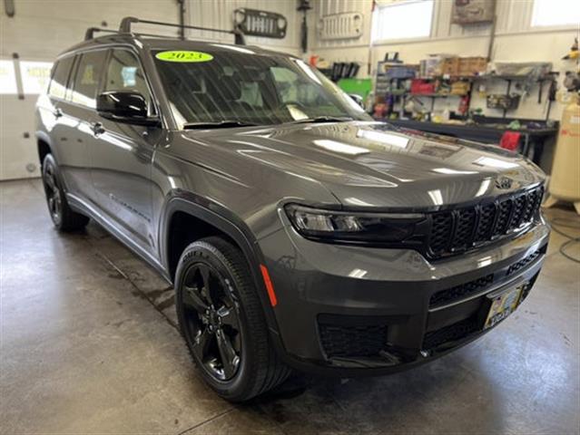 $39800 : 2023 Grand Cherokee L Altitude image 4